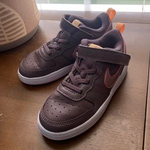 Mauve Nike Sneaker